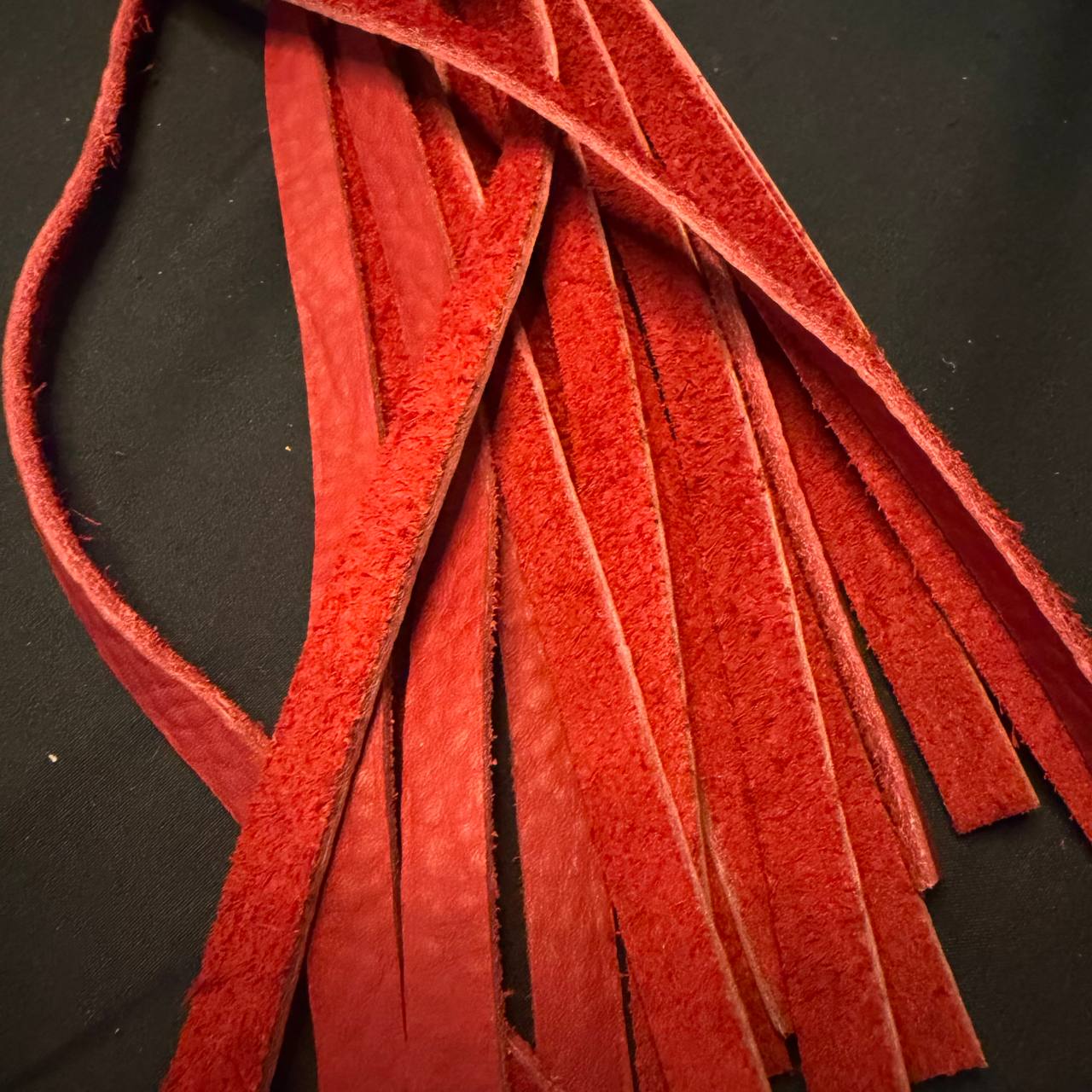 Medium PVC Handle Flogger Red, 15" Falls, 8" Handle